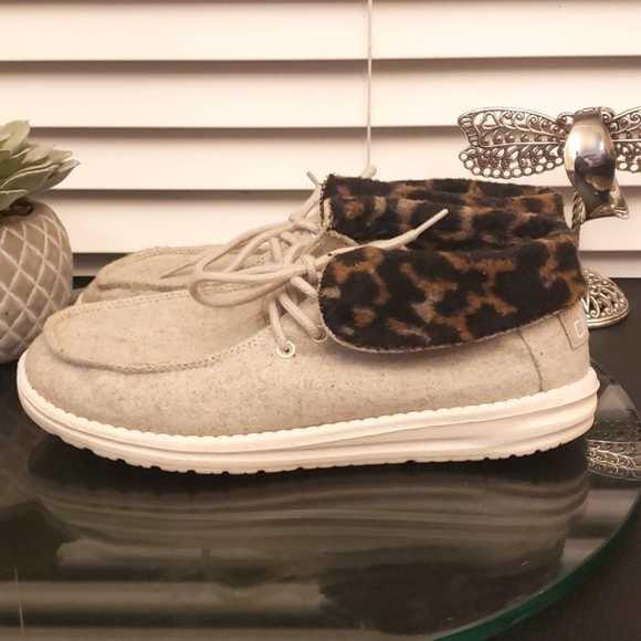 Hey Dude Lace Up Shoes Cream Cheetah Britt Faux Fur Trim Lace Up 8 Convertible - Picture 5 of 12